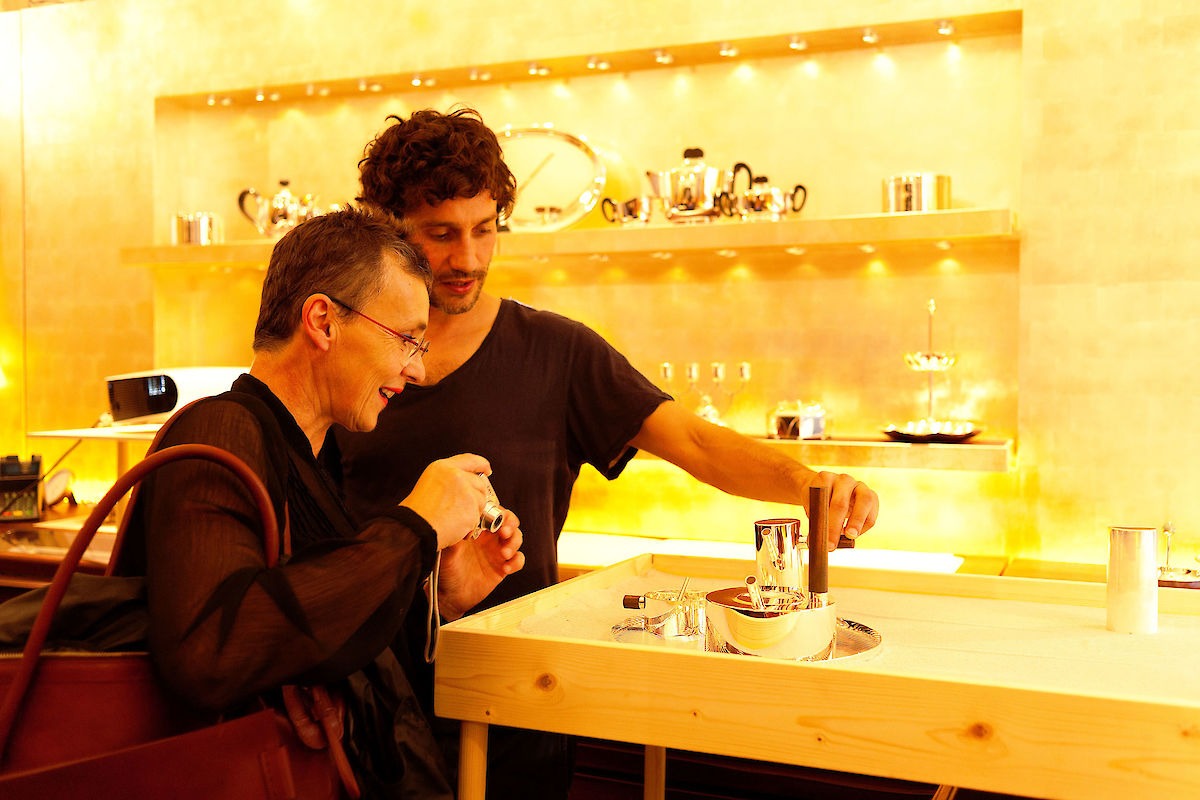 Tomás Alonso bei der Wiener Silber Manufactur