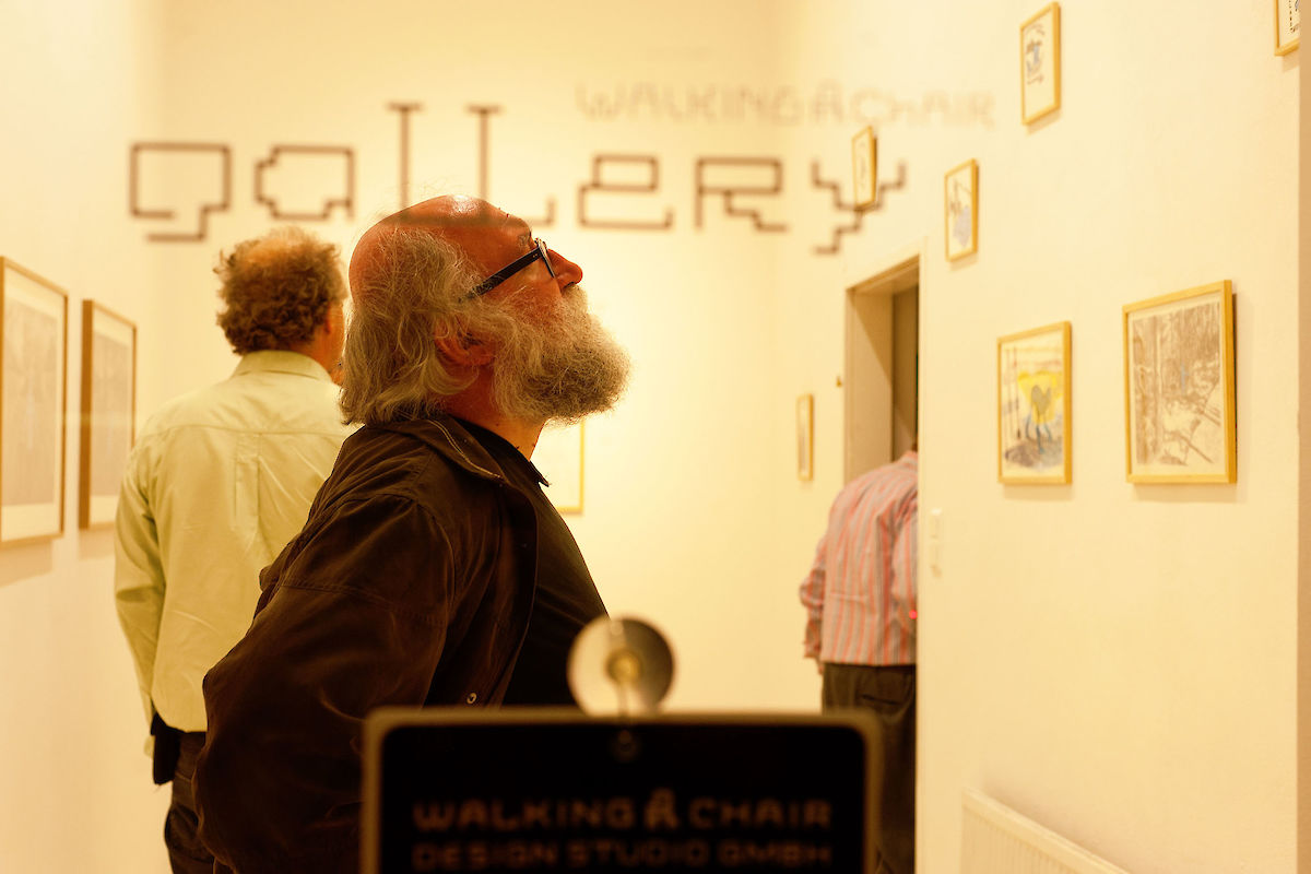Walking-Chair Design Studio Strange Moosic Inn Wien