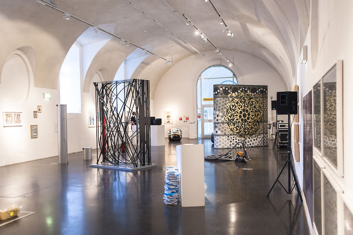 38033_120928_MOTI_nim