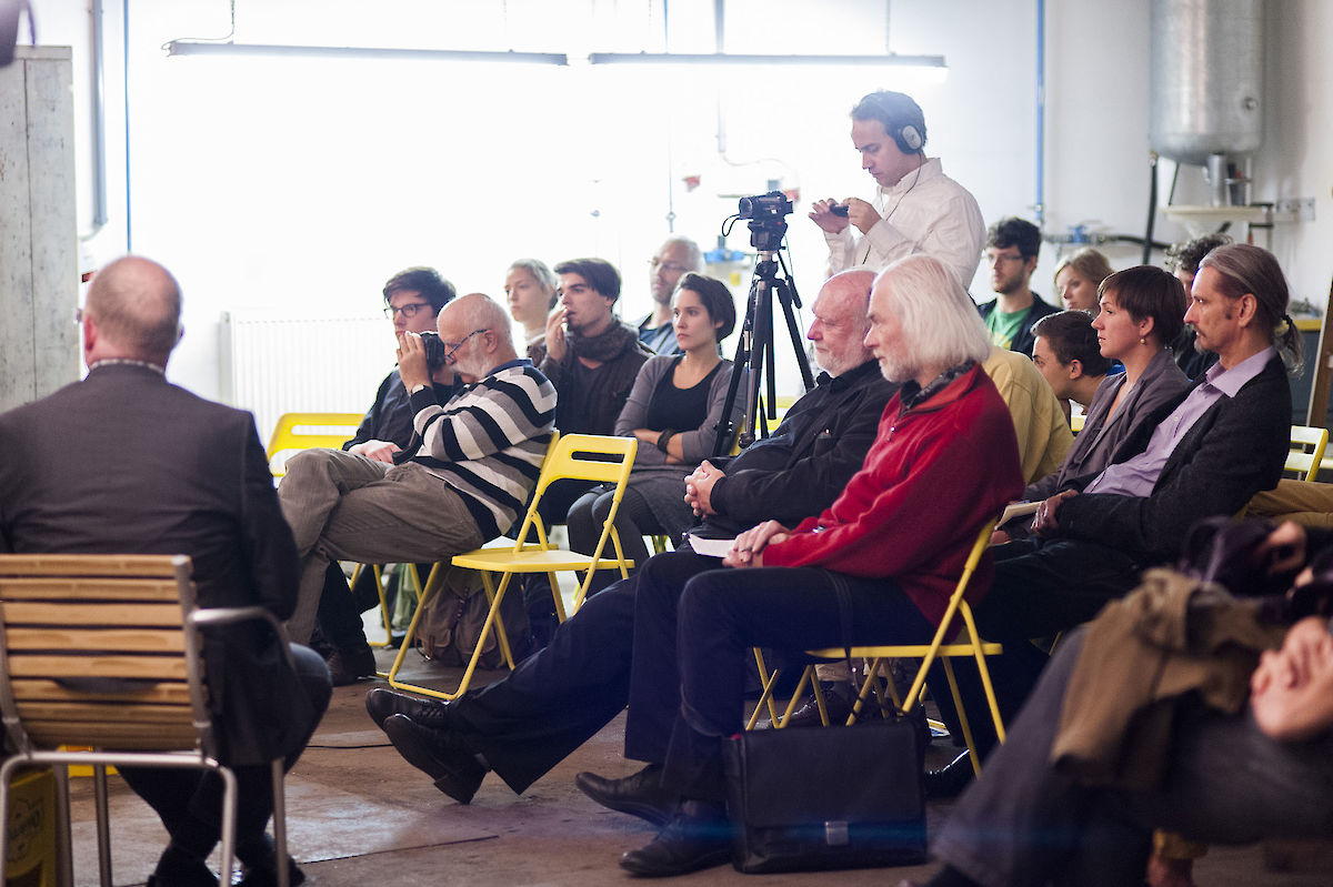 38544_121003_HaltbarBisTalk_nim