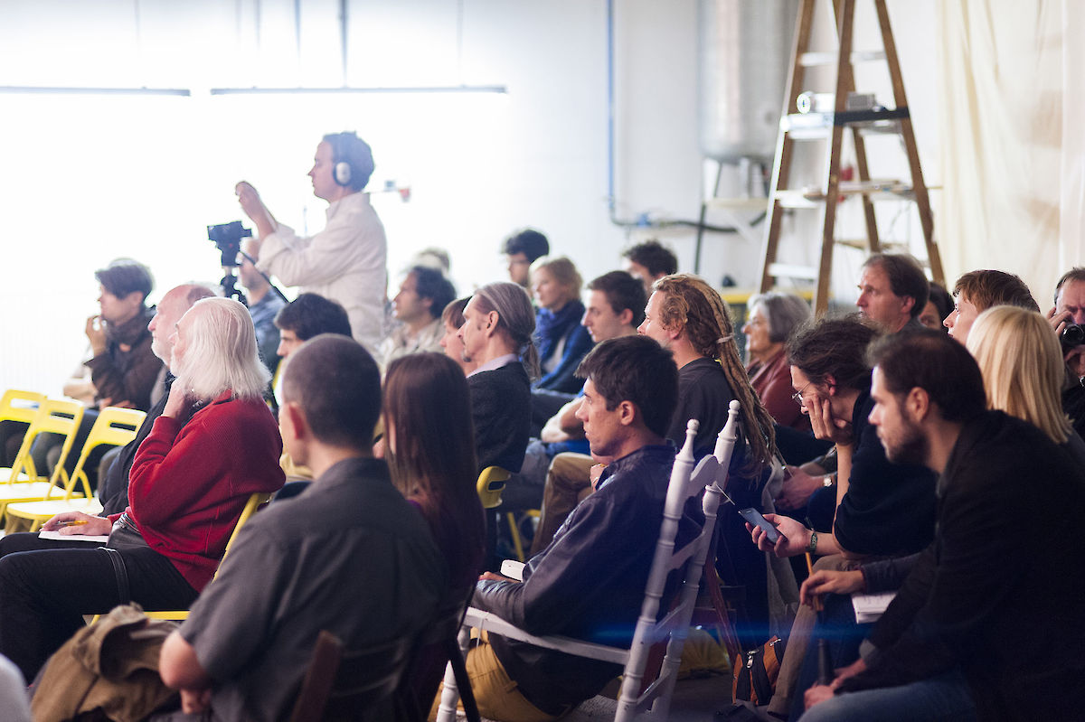 38551_121003_HaltbarBisTalk_nim