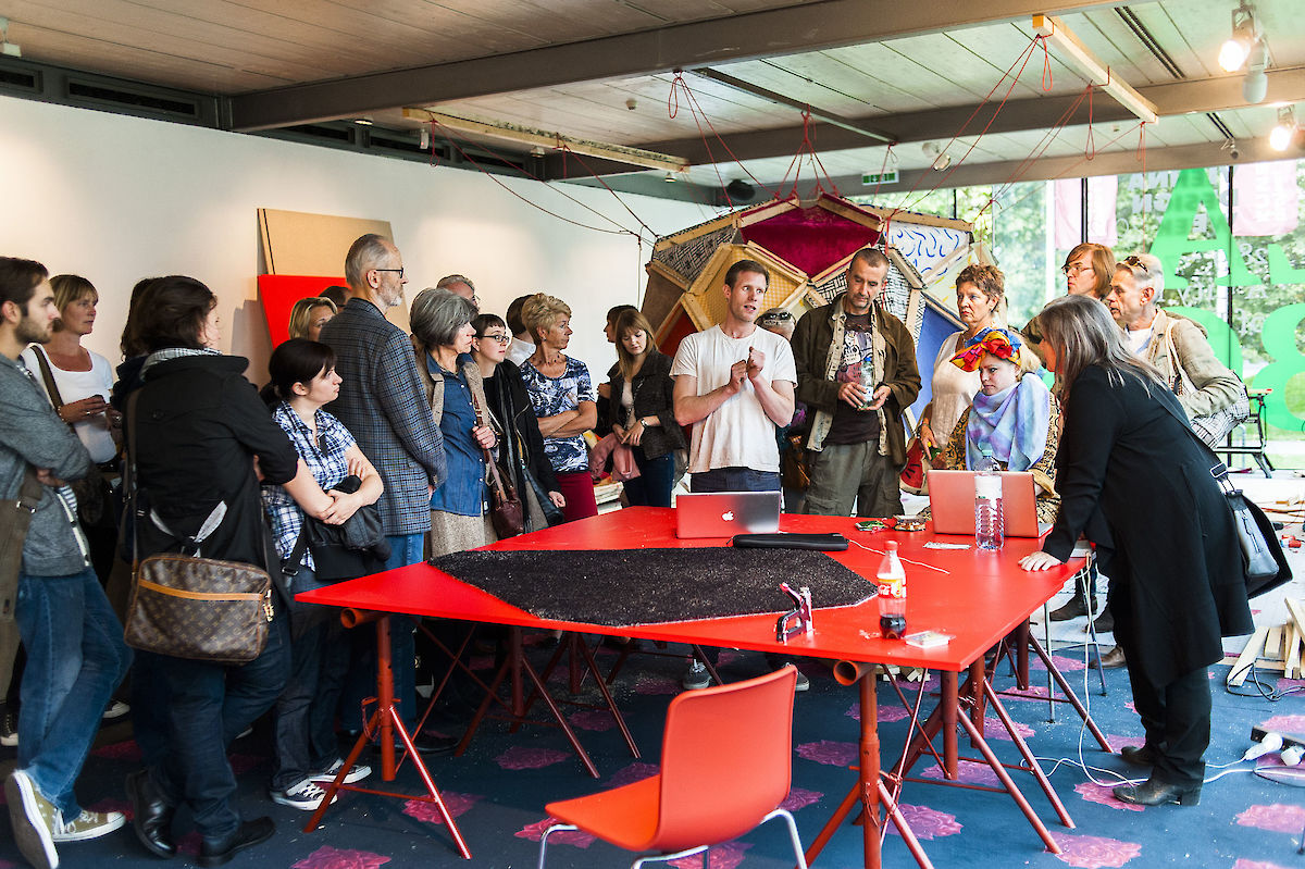 38564_121004_LabTalk_nim