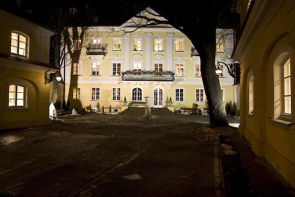 Adam Mickiewicz Institute